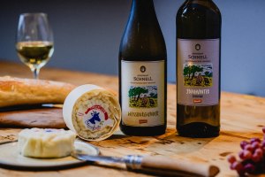 Wein- & K&auml;seabend Weingut Geheimrat Schnell 1, &copy; Johann Schnell