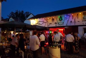 &copy; Weingut Ullmer