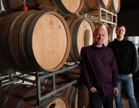 Weingut Dr. Alex Senfter_Winzer, © Weingut Dr. Alex Senfter