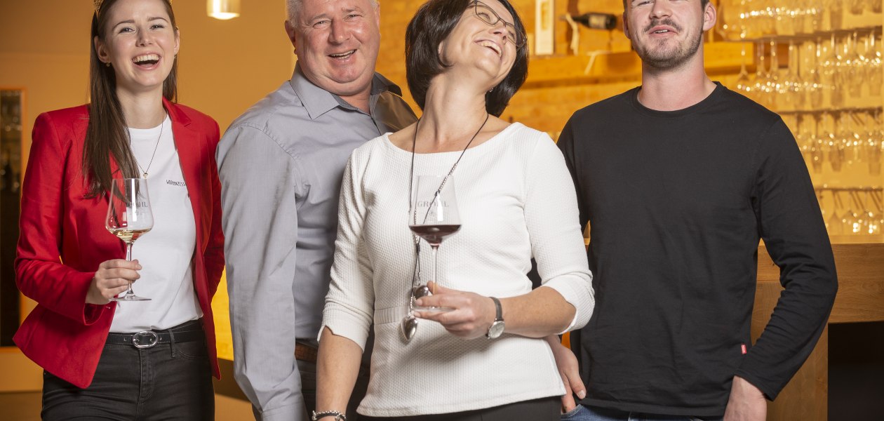 &copy; Weingut Eckehart Gr&ouml;hl