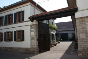 Hofgut Geil_Tor &copy; Hofgut Geil