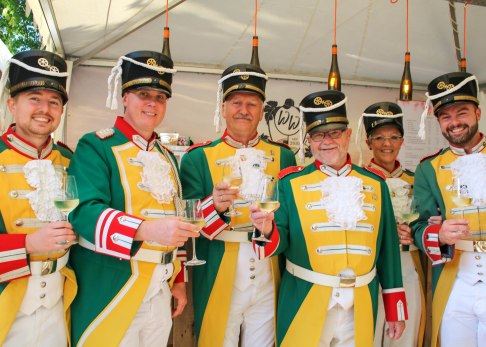 mainzer-weinmarkt-garde