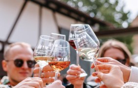 Impressionen Fl&ouml;rsheim-Dalsheim schenkt ein